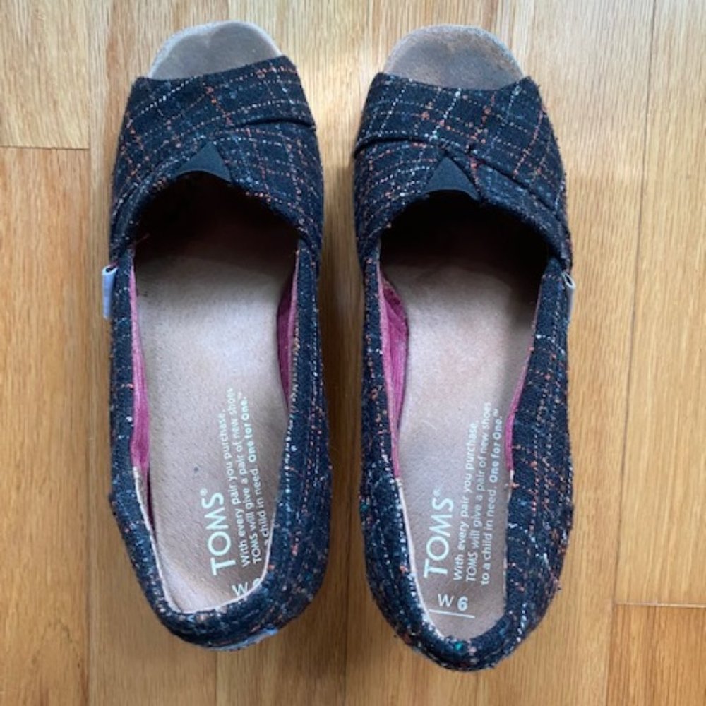 Toms shoes